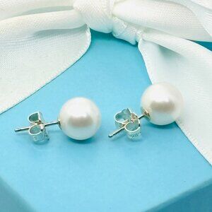 Tiffany & CO Ziegfeld 8.5mm Pearl Bead Stud Earrings